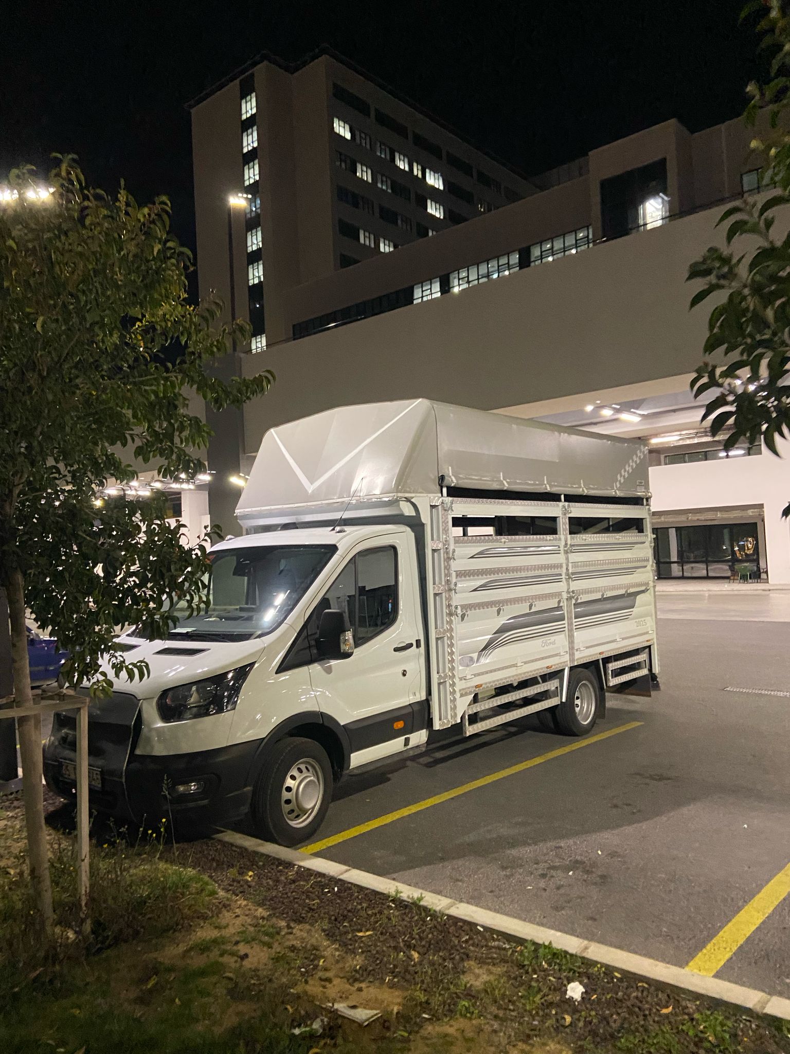 Ana görsel kaydırıcı 1